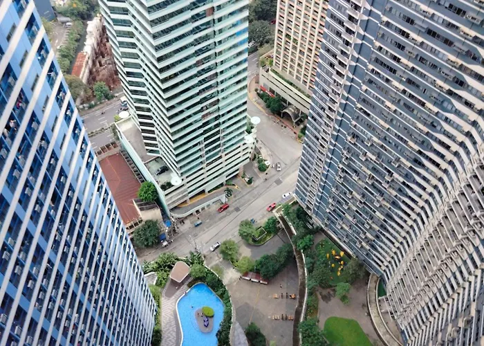 Aparthotel The Pent - Air Residences Manila