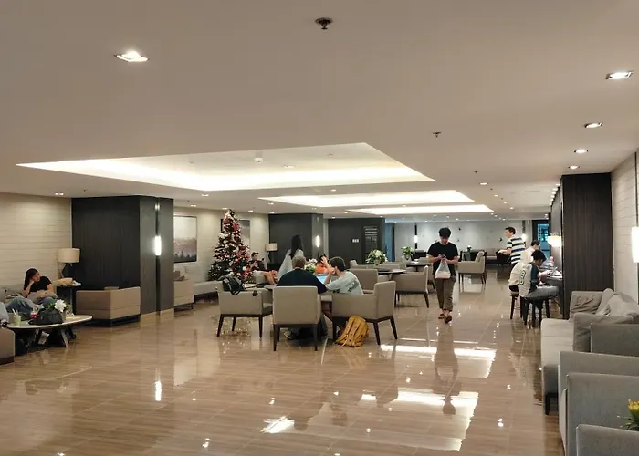 The Pent - Air Residences Aparthotel *